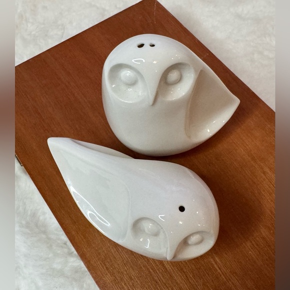 Jonathan Adler "Owl" Salt and Pepper Shakers, White - Picture 2 of 13
